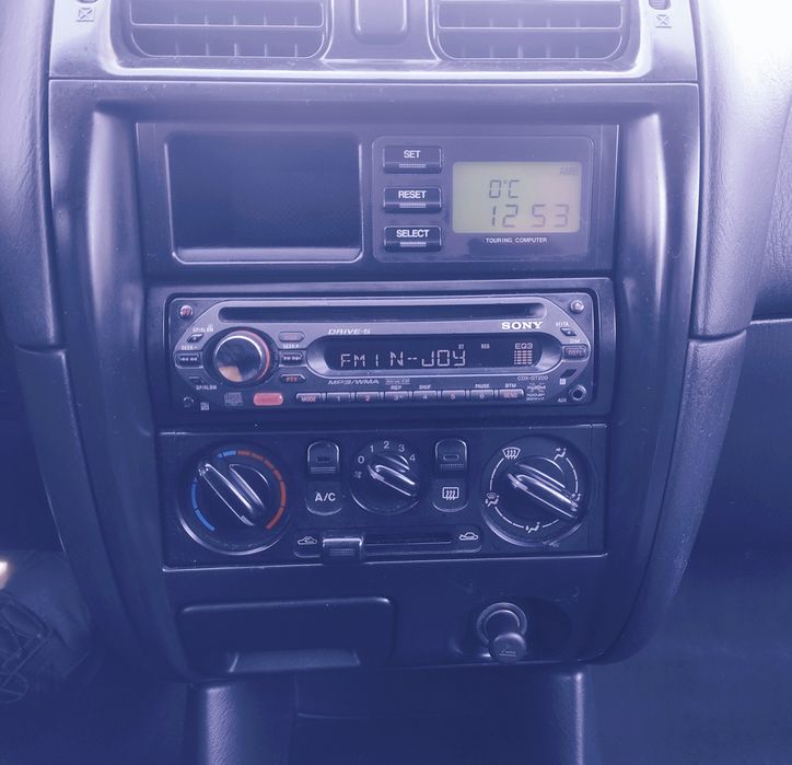 Mazda 626 1.8I ГИ комби с климатик и нов акумулатор