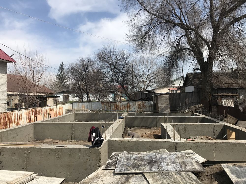 Фундамент Заливаем бетон Алматы,Алматинская область,Ленточный фундамнт