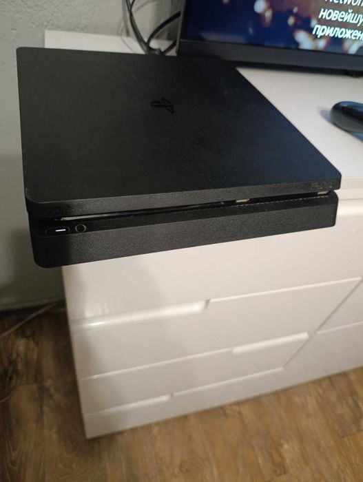 PlayStation 4 slim