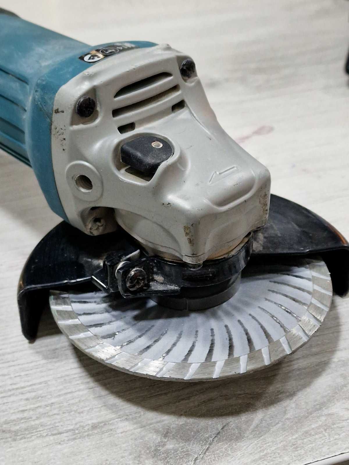 Ъглошлайф Makita GA5030R, 720 W, Ø 125 мм