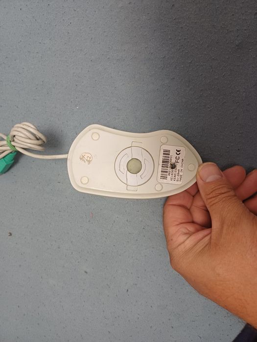 Mouse vintage serial in stare buna. Este testat!

#10