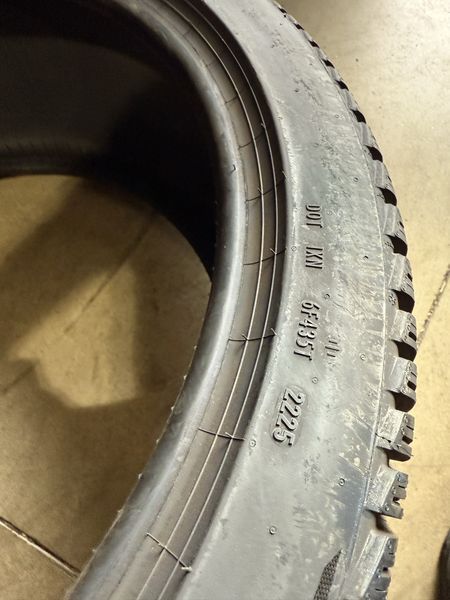 285/35/20//255/40/20 PIRELLI PZERO WINTER 2