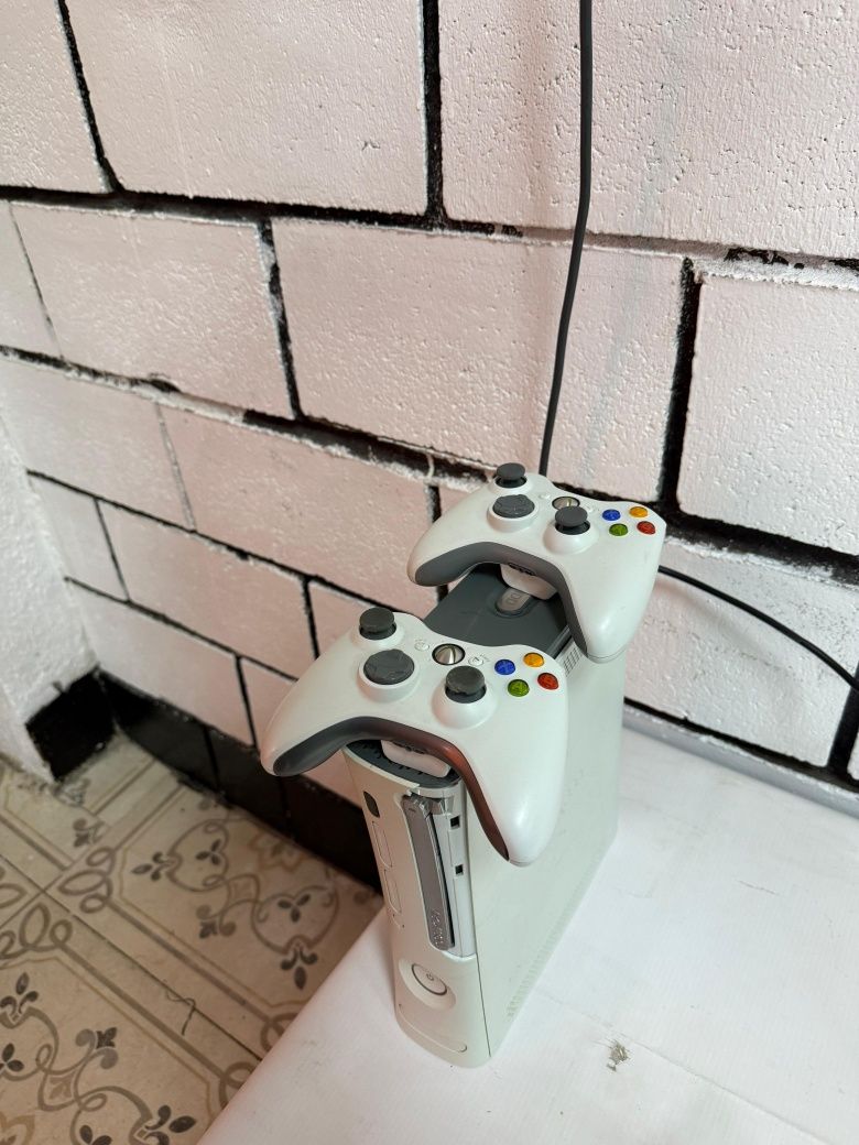 Плестейшн Xbox 360 60 gb