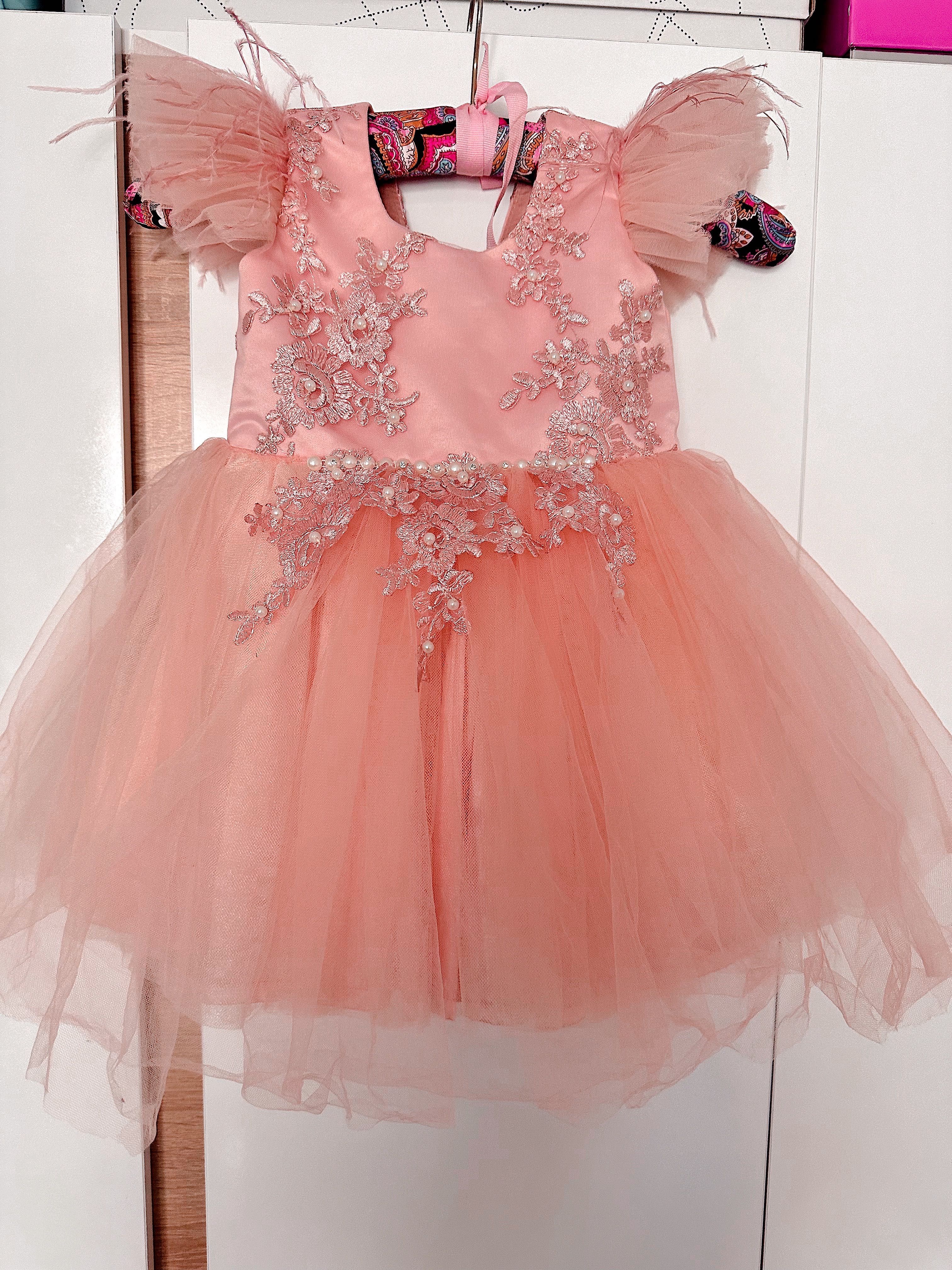 Официална Детска розова рокля , дизайнерска за 2-3 годишно момиче