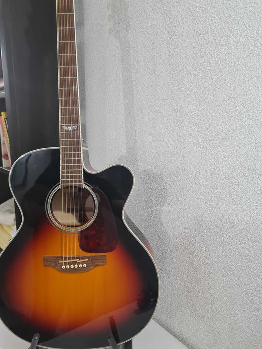Chitara electroacustica plus amplificator