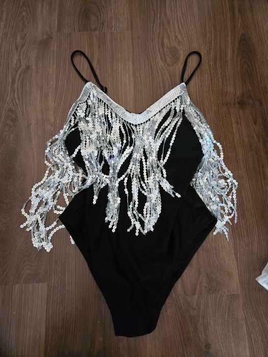 Нов Shein цял бански М_Л