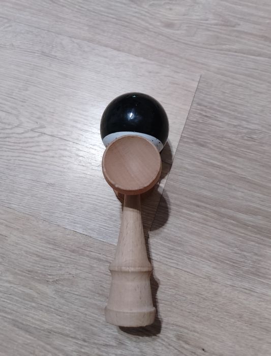 Kendama de vânzare