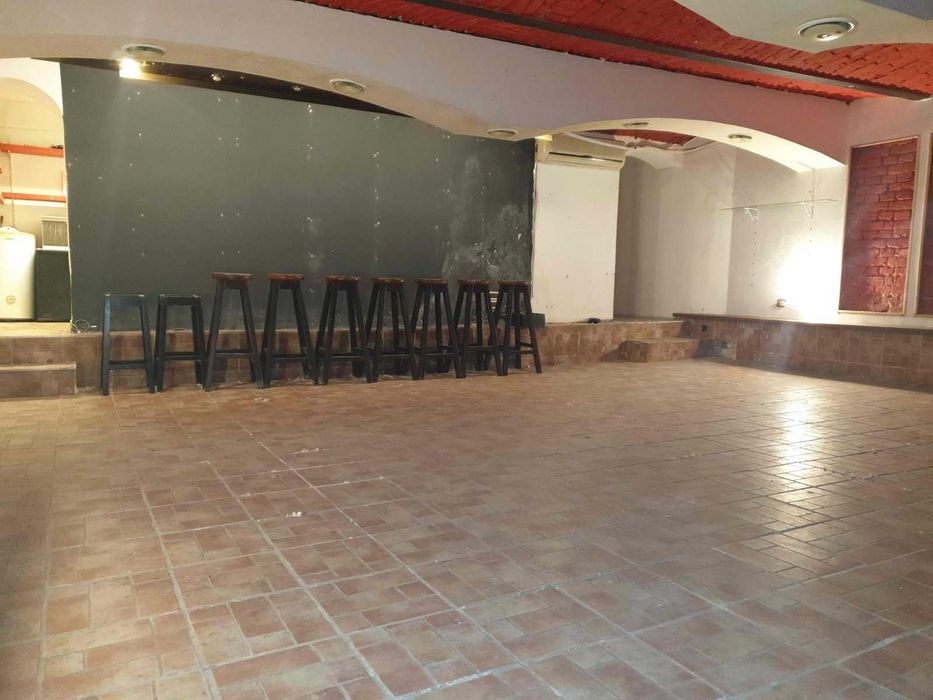 Vand spatiu comercial Piata Sfatului - Centrul Istoric Brasov