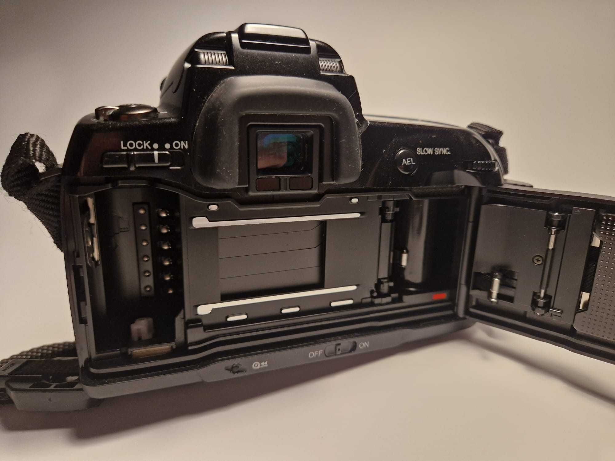 Minolta Dynax 800si + AF 28-105 + AF 80-200 SLR + accesorii
