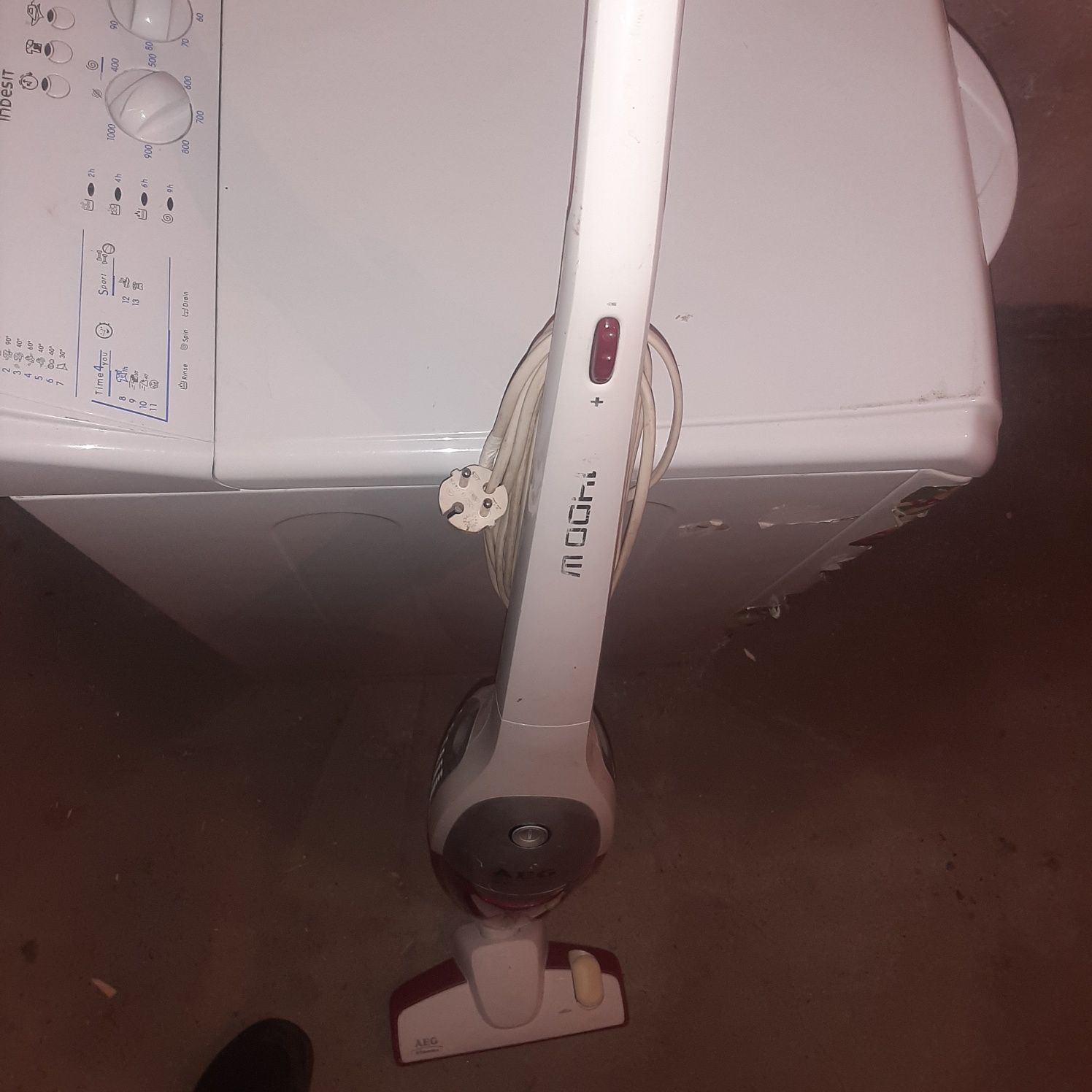 Прахосмука  AEG Elektrolux
