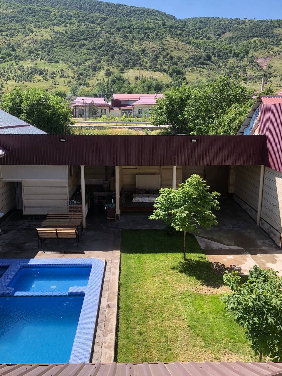 Dacha Charvoq Bochka