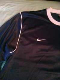 Bluza subțire Nike 100lei