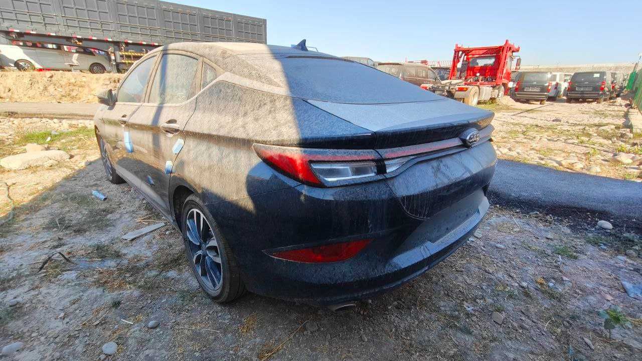 JAC J7 Luxury edition