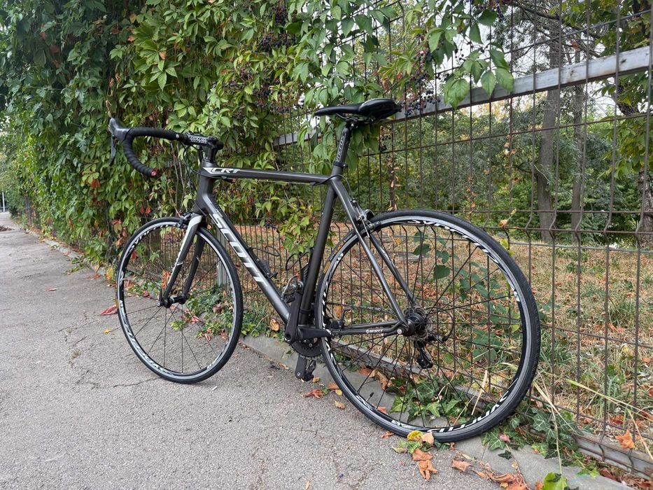 Cursiera Scott CR1 PRO – FULL Carbon, Ultegra, RS10, L/56