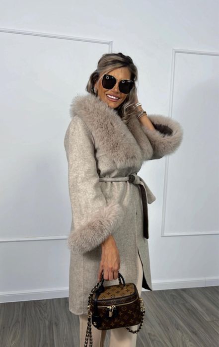 Palton Lana Alpaca Cu Blana de Vulpe marimea S,M,L si XL