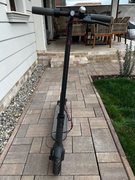 Trotineta electrica Xiaomi Mi (pret foarte bun)