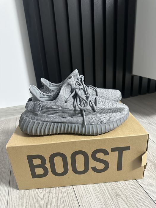Yeezy 350 boost v2