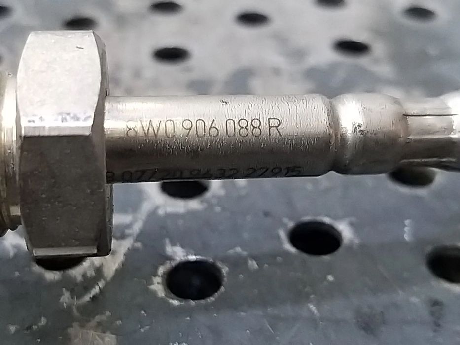 Senzor temperatura gaze evacuare 2.0 tdi audi a4 b9 8w 8w0906088r