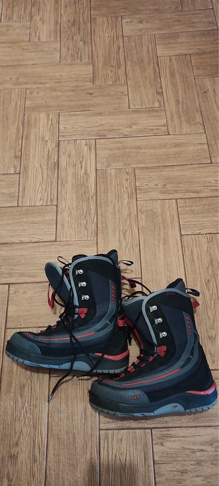 Vand Boots Snowboard marimea 46(29 cm)