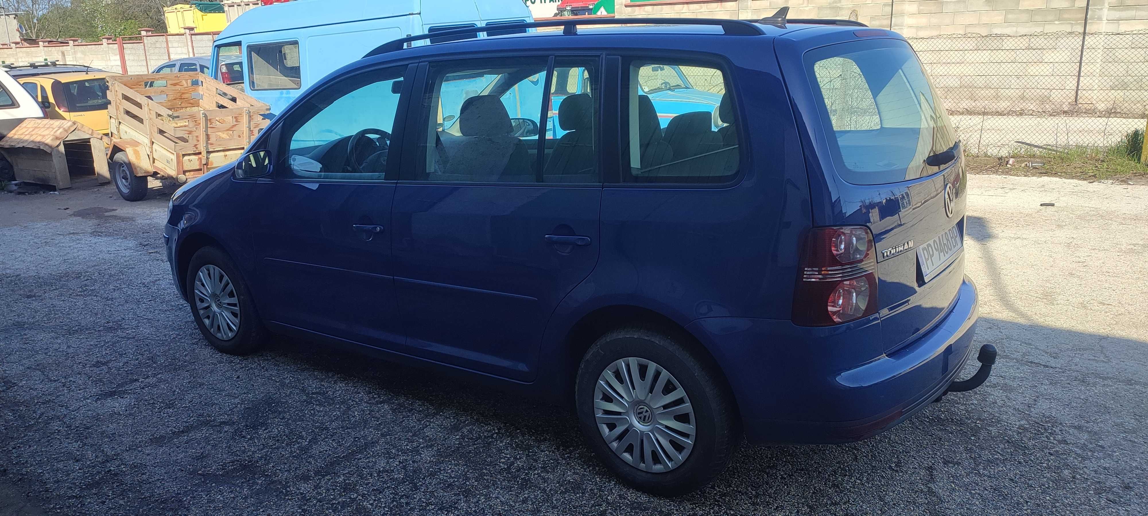 Предлагам VW TOURAN