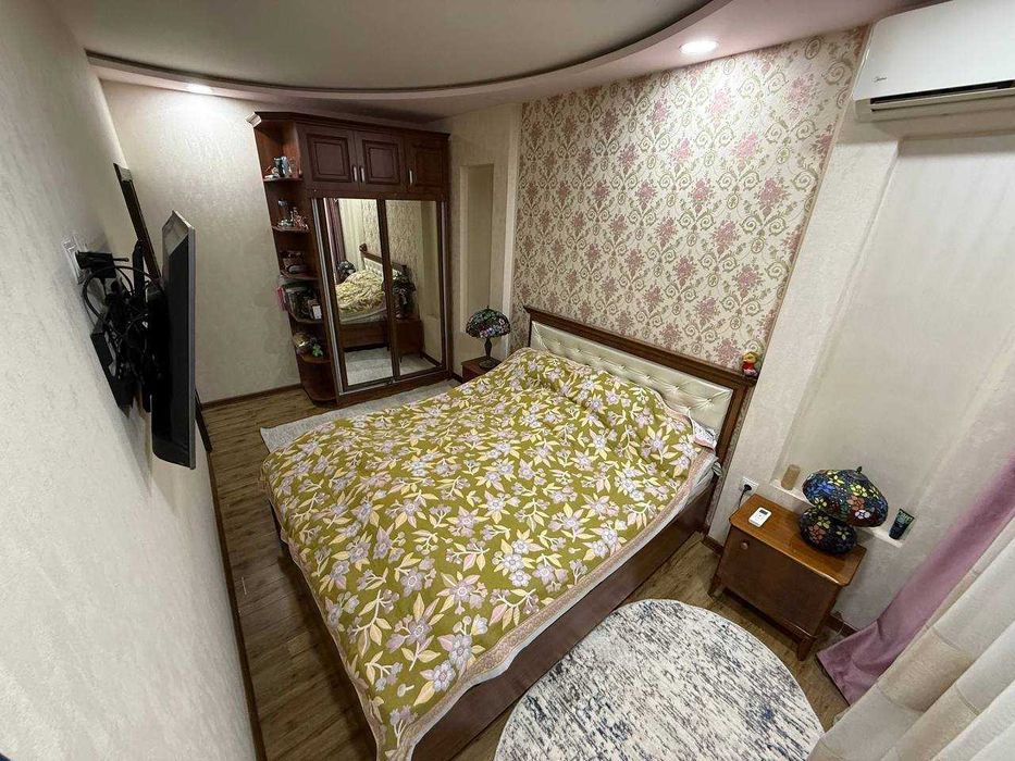 Продаю Квартира Юнусабад-7 4/4/4