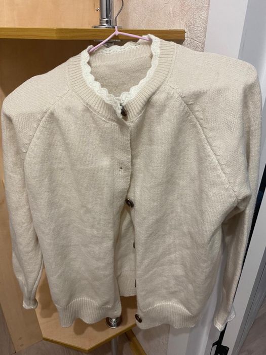 Кофта женска бежвая