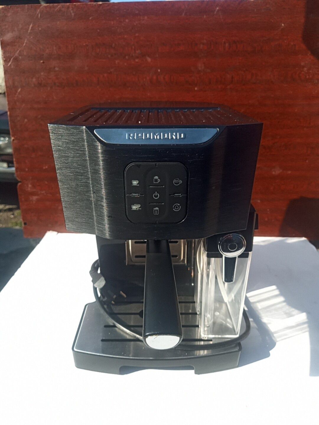 Кофеварка Redmond RCM-1511