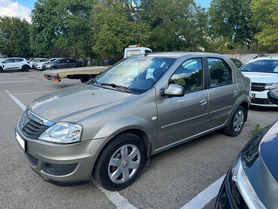 Logan 2010 1.2 benzina