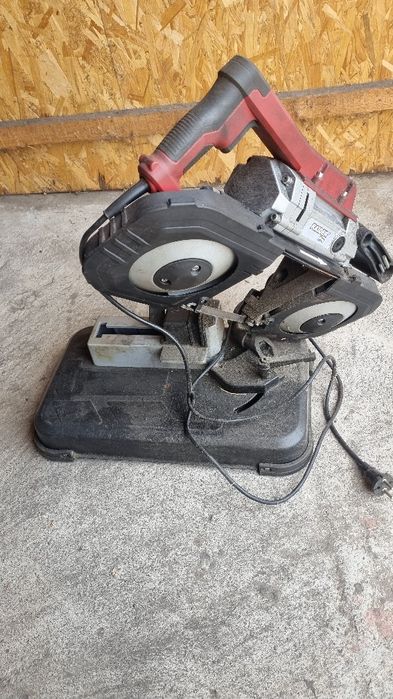 Fierăstrău cu banda