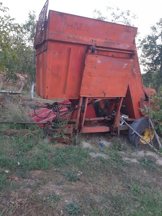 Zmaj 222 de vînzare