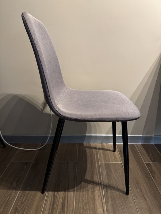 Трапезни столове