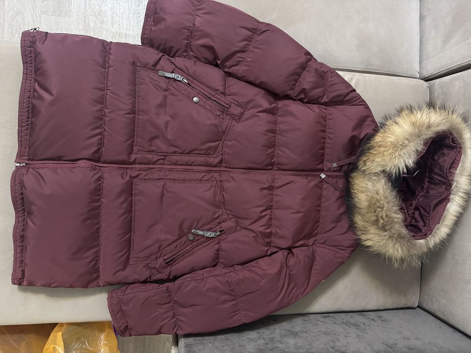 Пуховик женский. Размер смотрите на фото