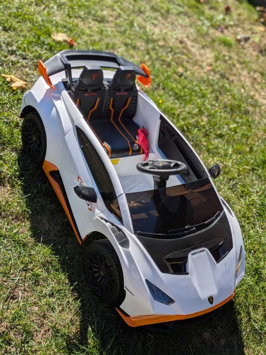 Mașinuță electrica lamborghini