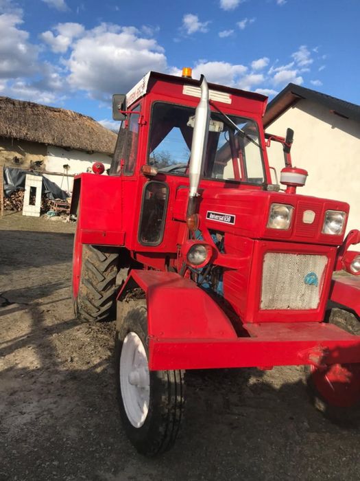 Vand tractor in stare foarte buna de functionare