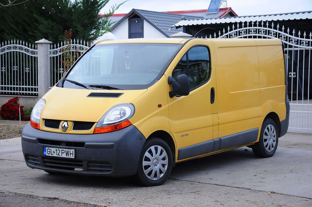 RENAULT Trafic 2003 1.9dCi 100 CP 6 trepte unic proprietar ofer fiscal