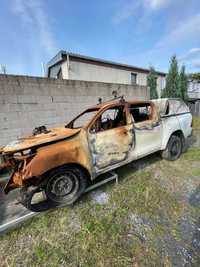 Toyota Hilux 2018 incendiat