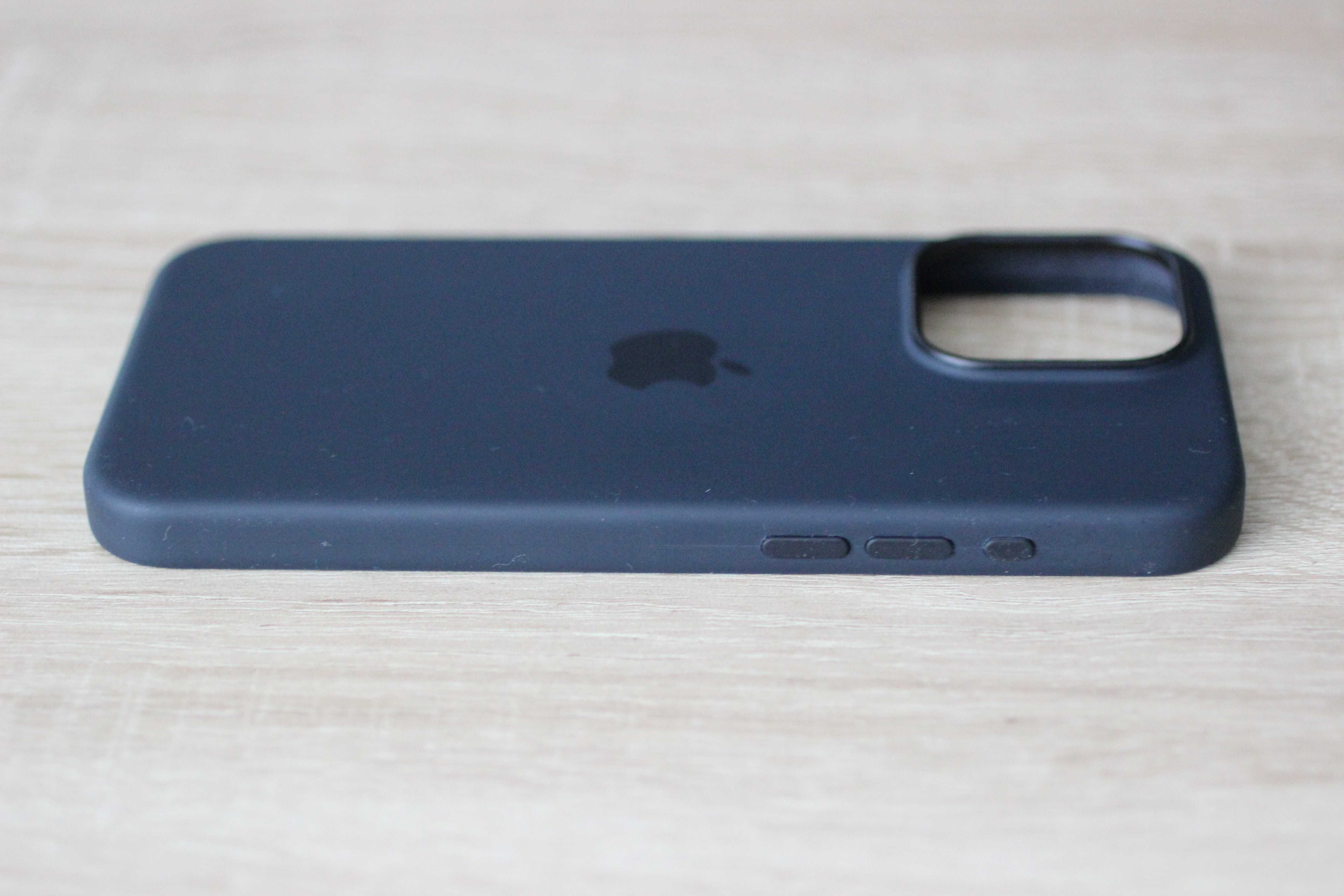 Оригинален iPhone 15 Pro Max Silicone Case Black