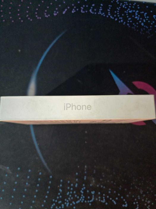 Vand iPhone 16 128GB ALB, sigilat