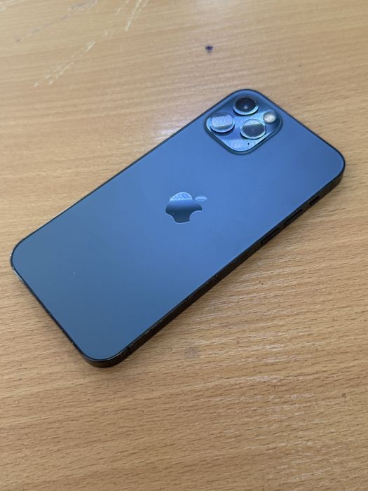Продаю Iphone 12 pro