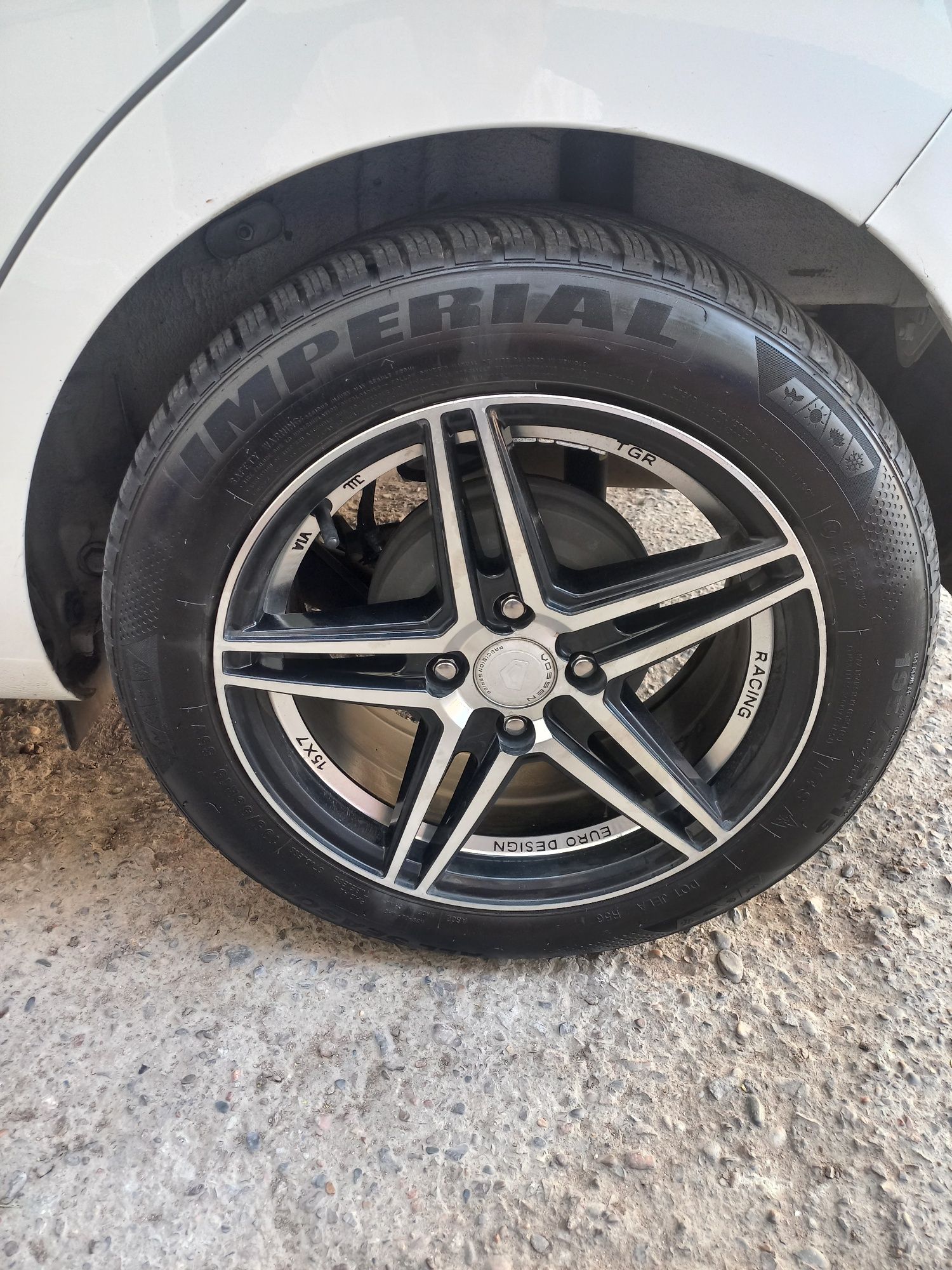 Srochna 15 diska balon sotiladi.