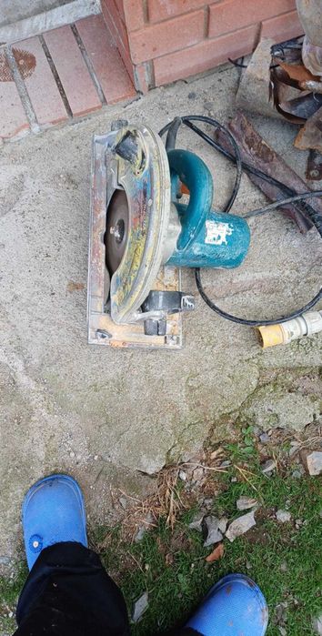 Scule la 110w pret 2000 negociabil