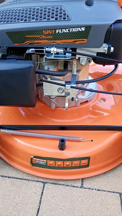 Mașină de tuns gazonul cu = Certificat de Garanție =