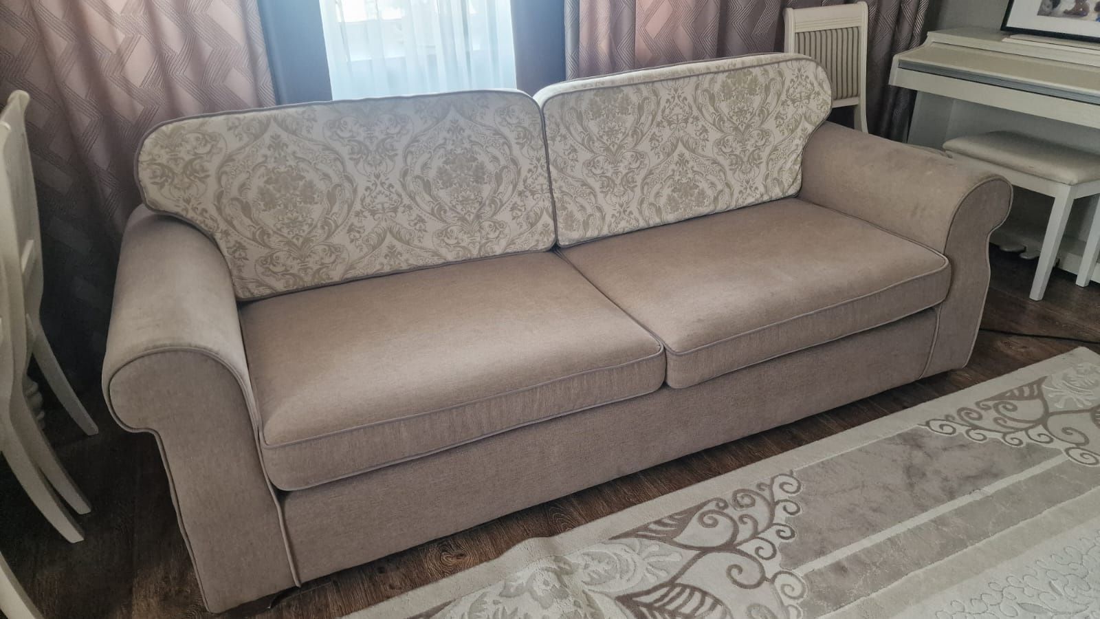Продам диван. В хорошем состоянии.
