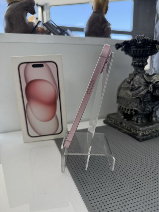 Vand iphone 15 de 128 gb