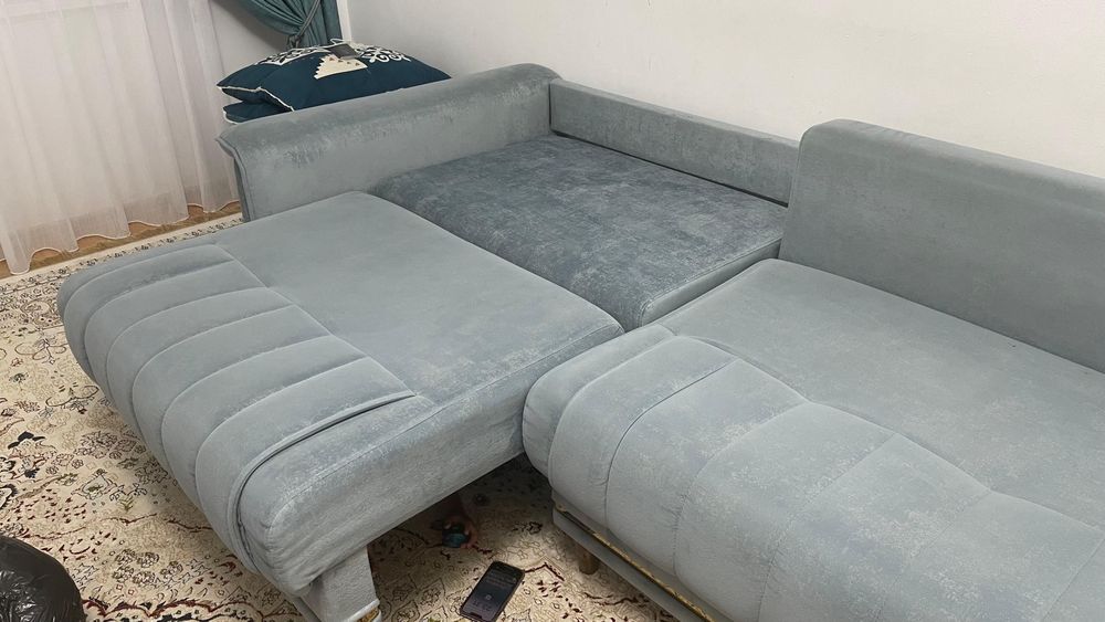 Продается диван в отличном состояние