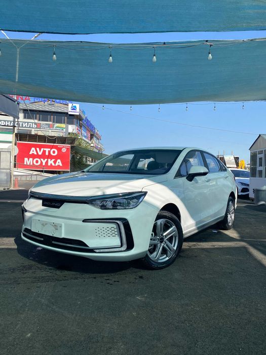 Продаётся  новый Beijing EU5 (без пробег)