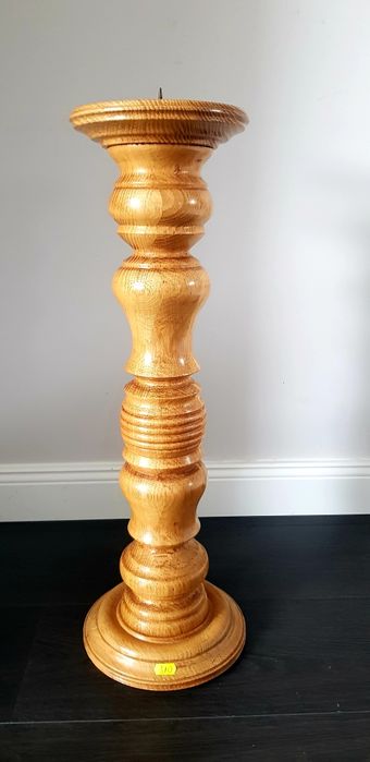 Piedestal vechi din lemn masiv și ceramică