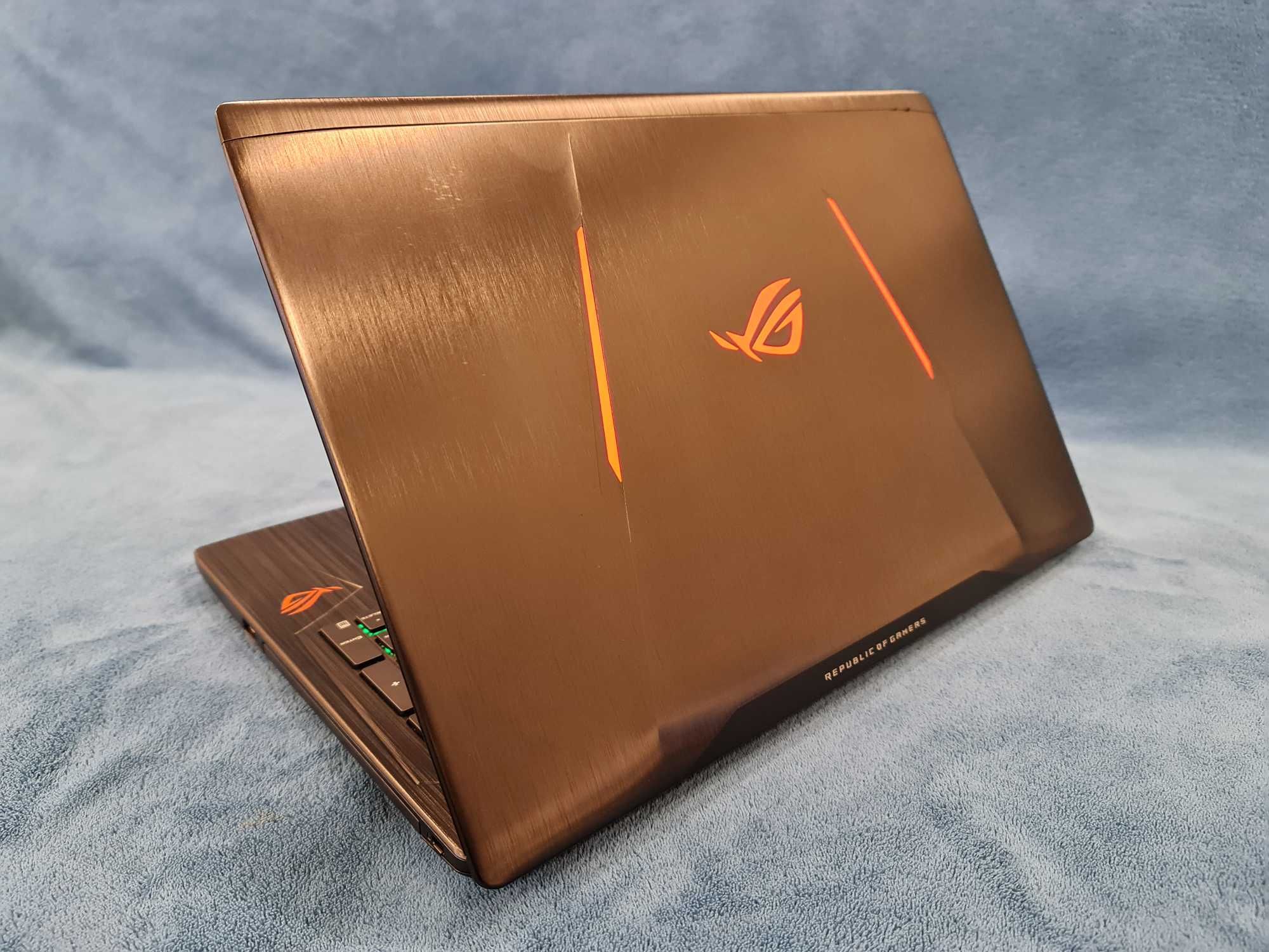 Laptop gaming Asus Rog 16" ,intel core-i7- ram 16 gb, video nvidia