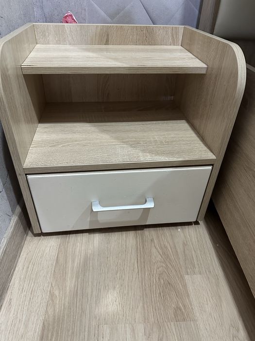 Продам прикроватные тумбочки