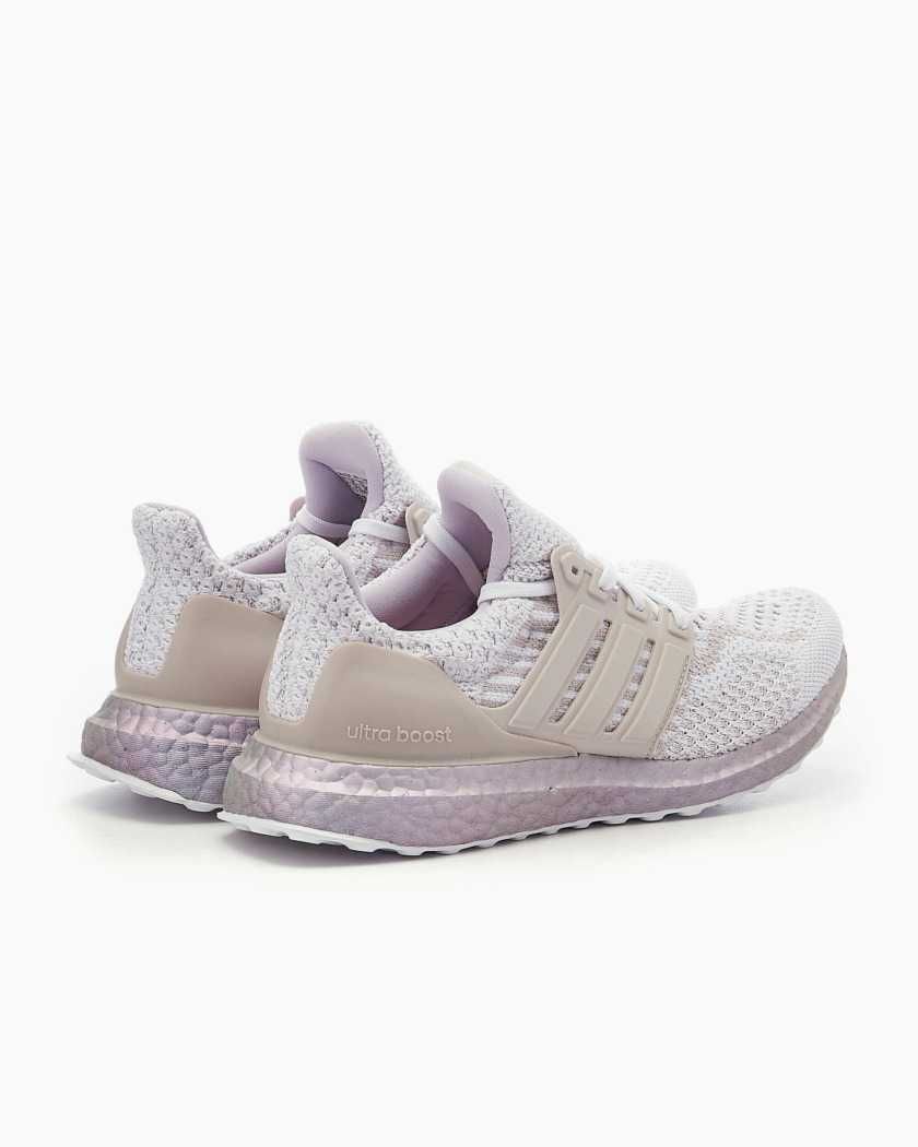 Оригинални дамски маратонки * ADIDAS ULTRABOOST DNA 5.0 * EU40